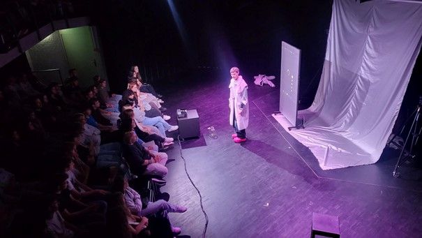 Theaterbesuch - Die letzte Geschichte der Menschheit