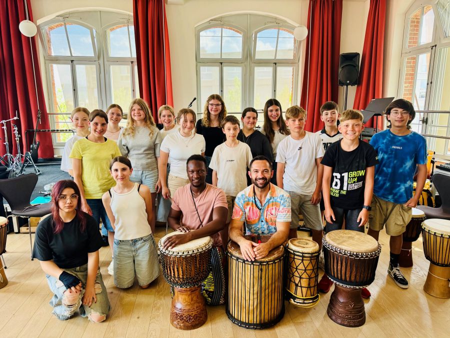 Trommelrhythmen und Teamgeist: OZ Grünau erlebt besonderen Kulturtag