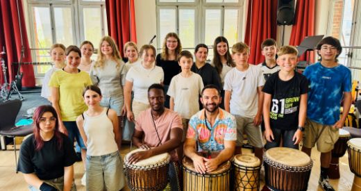 Trommelrhythmen und Teamgeist: OZ Grünau erlebt besonderen Kulturtag